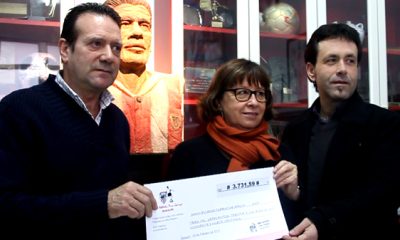 basauri_piru_gainza_cheque_medicos_sin_fronteras_2012