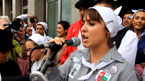 basauri_san_fausto_2012_txupinazo_herriko_itxaso_martinez