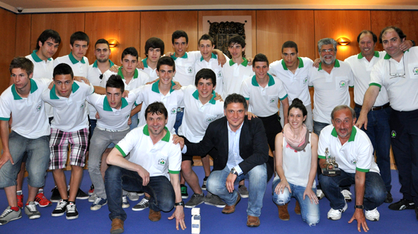 basauri_futbol_seleccion_cadete_2013_ayuntamiento