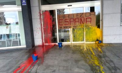 basauri_ayuntamiento_ataque_pintura_dic_2013