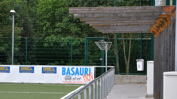 basauri_basozelai_2014_campo_cubierta
