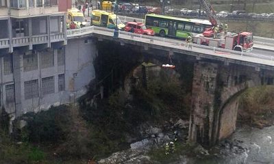 basauri_puente_ariz_2015_bomberos