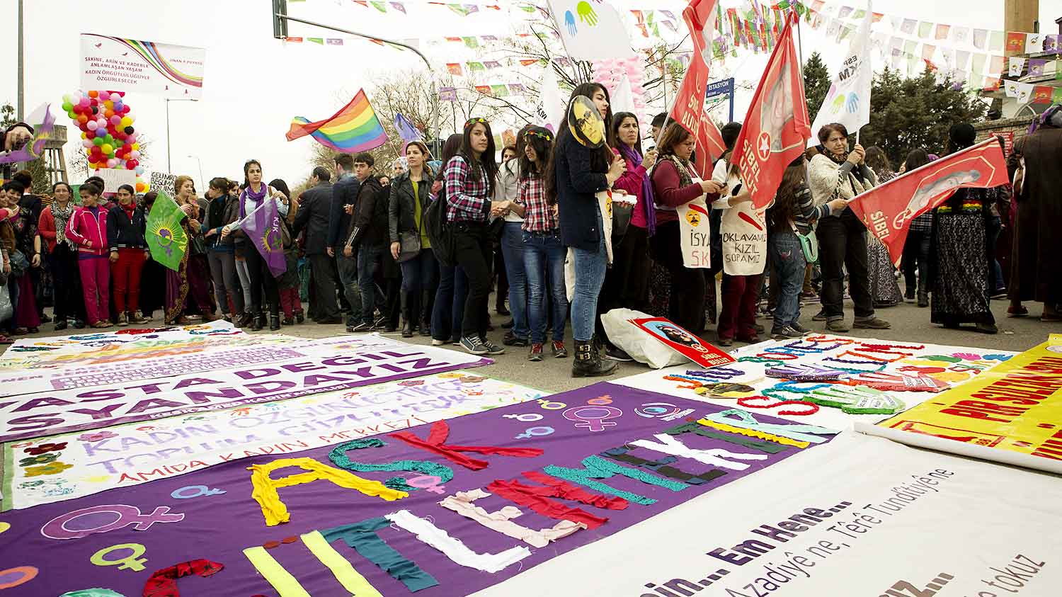 basauri mujeres marcha mundial 2015 kurdistan