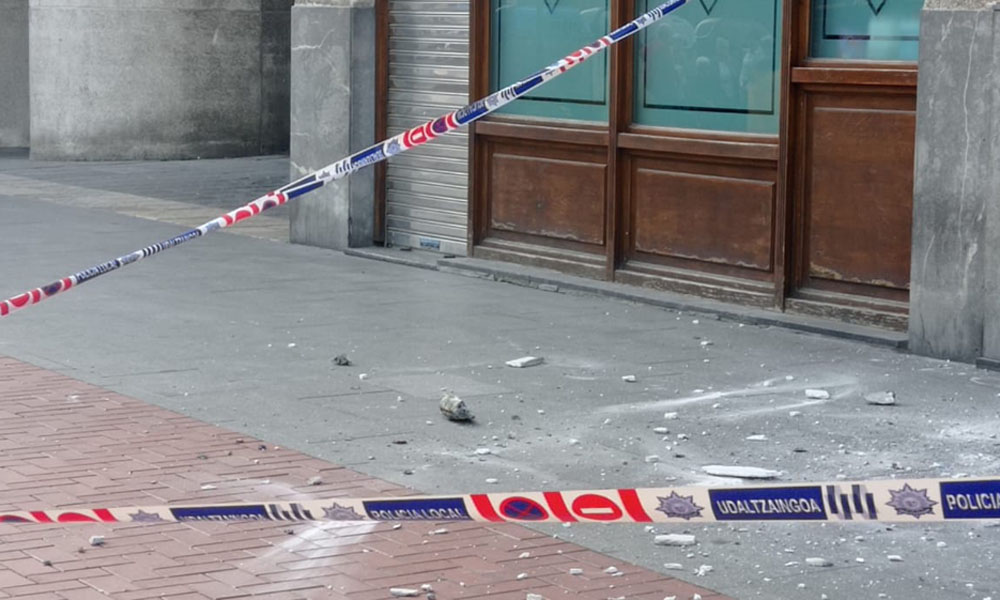 Cascotes caídos la pasada Semana Santa / Cedida